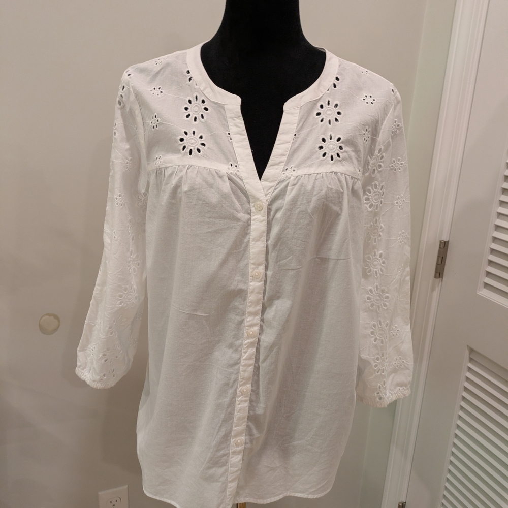 Croft & Barrow White Eyelet Blouse Size Medium